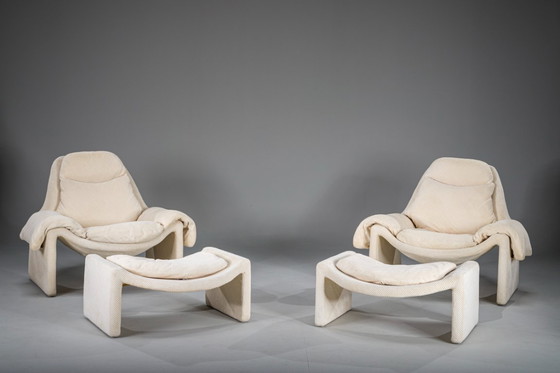 Image 1 of  Chaises et ottomans P60 par Vittorio Introini pour Saporiti, 1960, ensemble de 4