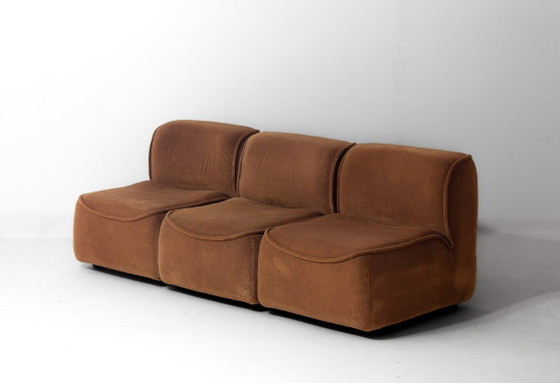 Image 1 of Canapé modulaire futuriste
