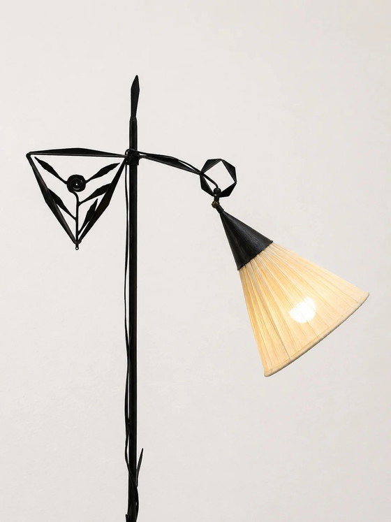 Lampadaire en fer forgé de style Arts & Crafts de l'école d'Amsterdam – Iron, Amsterdam School (photo 7 of 8)