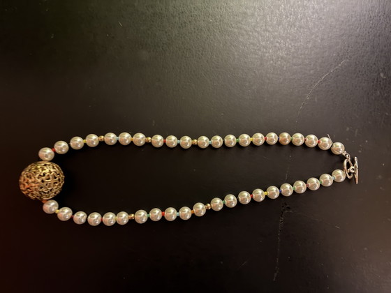 Image 1 of Collana corta con perline vintage e ciondolo in oro, 43 cm