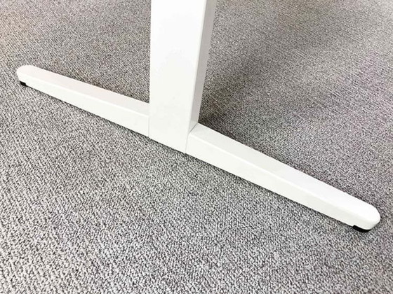 Image 1 of Scrivania Ahrend