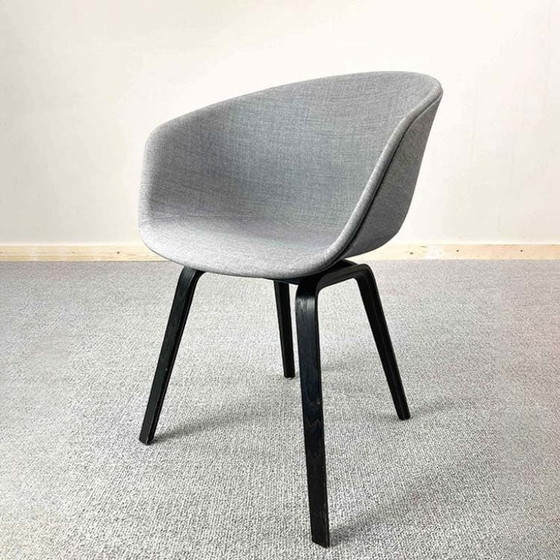 Image 1 of Hay Aac23 Meeting Chair