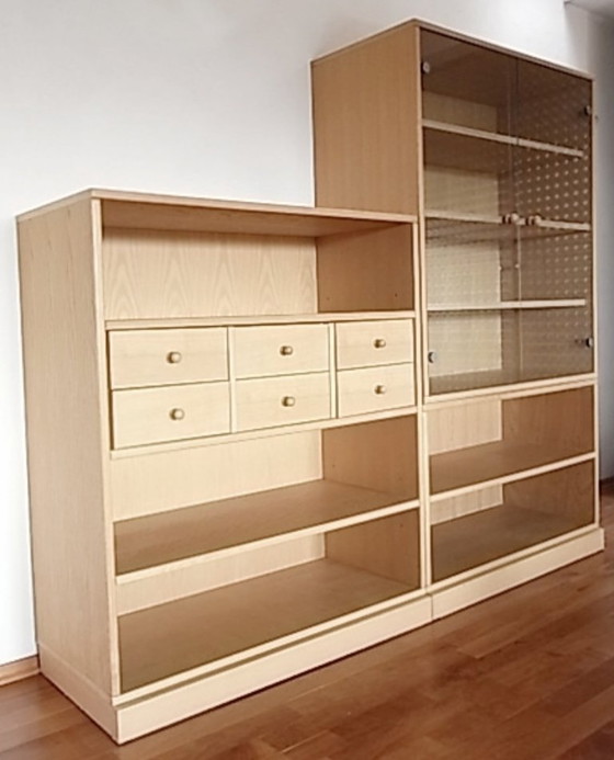 Image 1 of 'Die Collection' Wohnwand 8-teilig mit Vitrine, Schubladenkonsolen, Bücherborden in Esche natur Esche