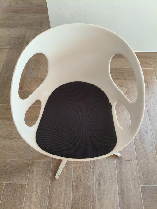 8 sedie originali di design di Fritz Hansen (Republic of Fritz Hansen) – draaistoelen, Plastic (photo 2 of 6)