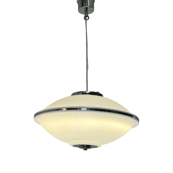 Image 1 of Lampada a sospensione modello - Acrilico bianco Design Space Age / Anni '70 italiano - Nello stile di Guzzini