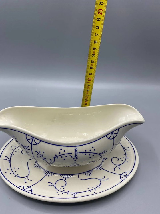 Faience sauceboat Amis La Louvière, Copenhagen decor, with original integral stand – Crockery, Scandinavian (photo 6 of 6)