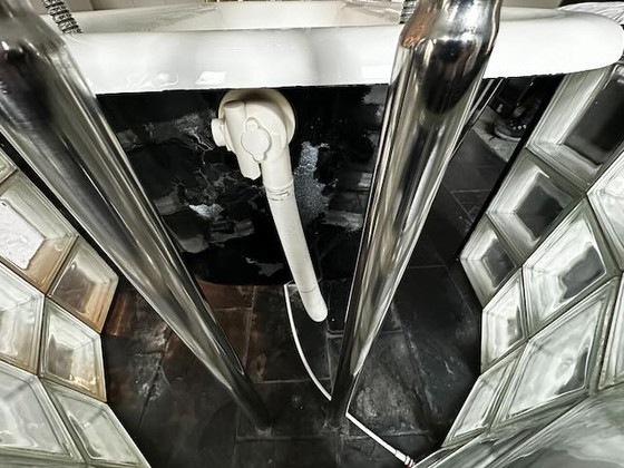 Image 1 of Classic freestanding cast iron bathtub on (lion) legs