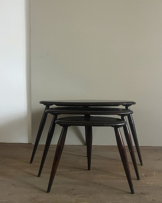 Image 1 of Tavolini laterali Pebble Ercol