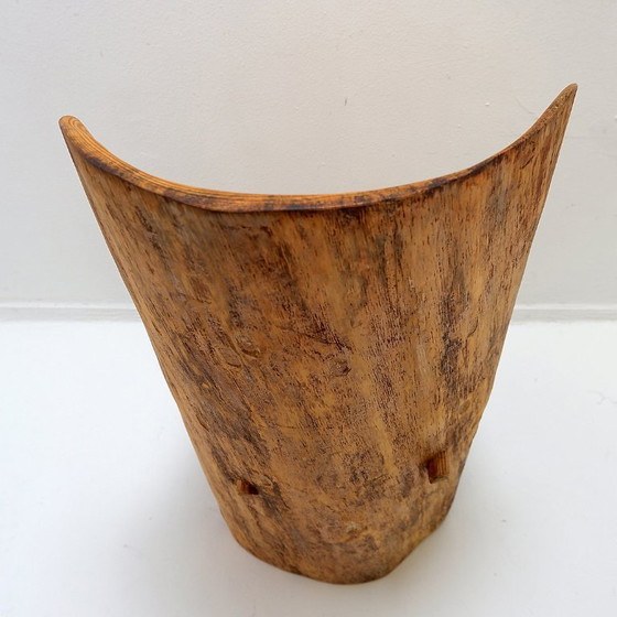 Image 1 of Sculpturale stoel in brutalistische stijl, gemaakt van massief eikenhout, geïnspireerd op wabi-sabi.