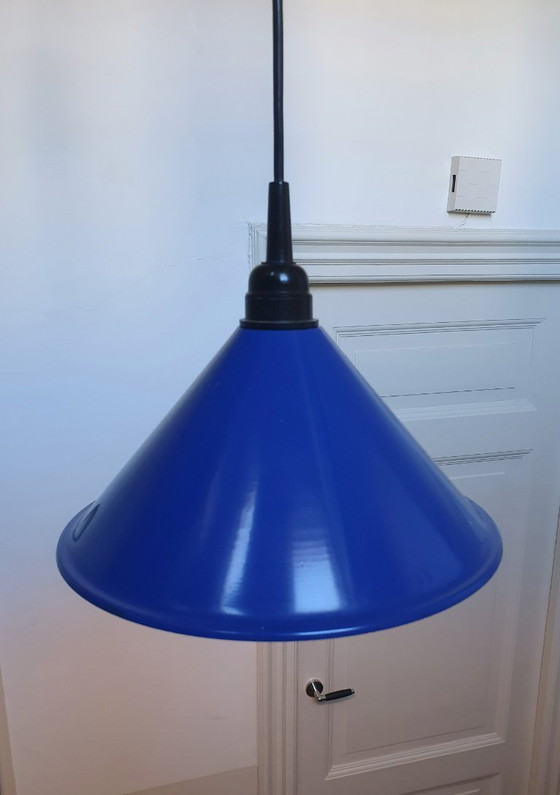 Image 1 of Vintage Hema kegelvormige hanglamp van blauw metaal jaren 80
