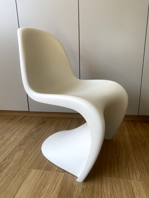 Vitra Panton Junior chair