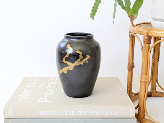 Image 1 of Vintage Studio Aardewerk Amfora Vaas | Zwart & Goud Glazuur | Japandi Minimalistisch Keramiek