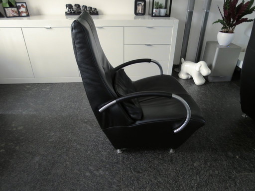2 fauteuils en cuir vision assise de De Toekomst sous le label Goosens