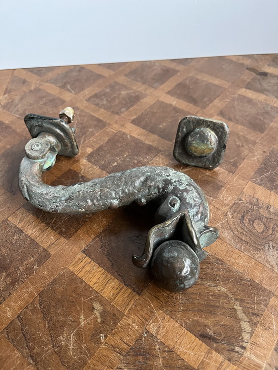 Image 1 of Heurtoir de porte ancien en bronze