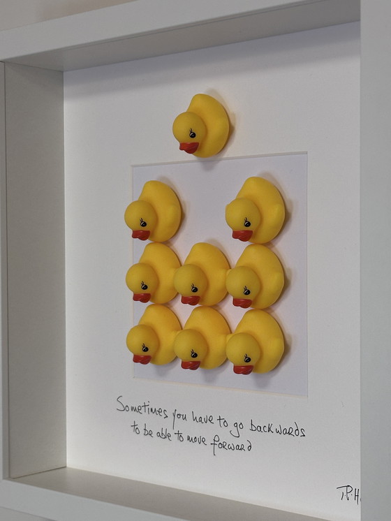 Image 1 of Manchmal muss man rückwärts gehen... vom internationalen Künstler T P Hardisty