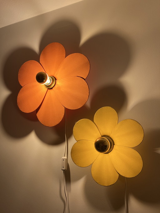 Vintage Retro Wall Sleeping