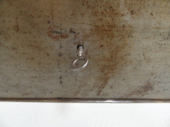 Image 1 of Vintage metalen geld kist