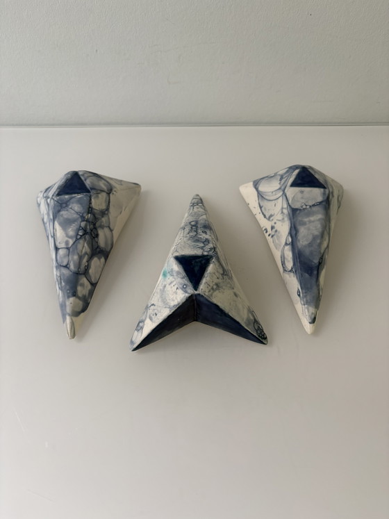 Image 1 of Conjunto de tres esculturas de pared de cerámica