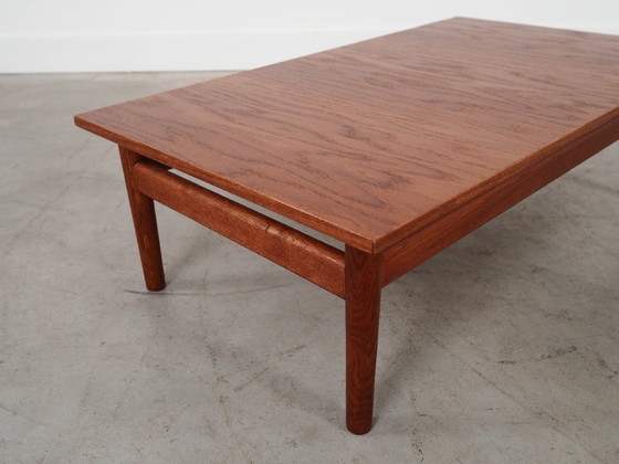 Image 1 of Mesa de centro de roble, diseño danés, década de 1970, fabricada en Dinamarca.