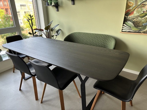 Tavolo essenziale in rovere massello Arco