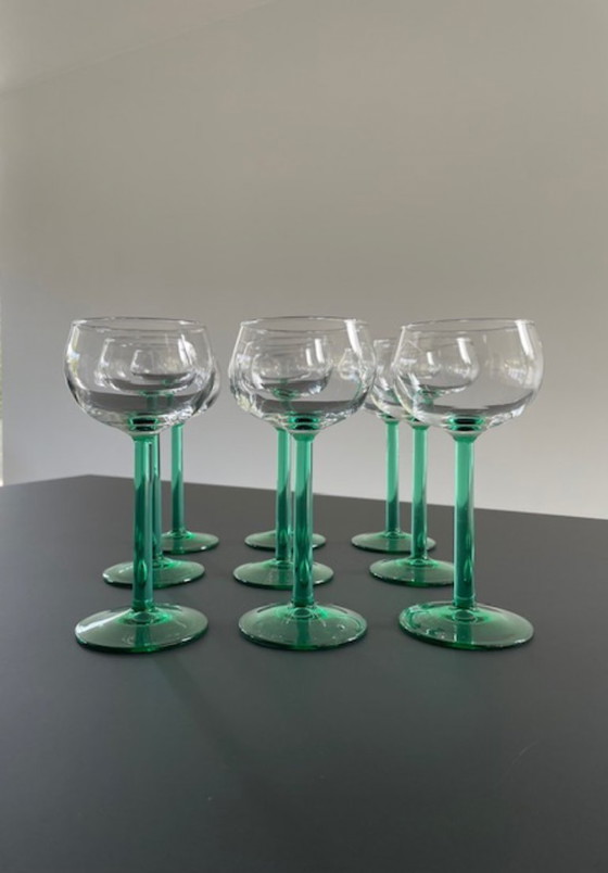 Image 1 of Set van 9 Franse vintage glazen groene steel