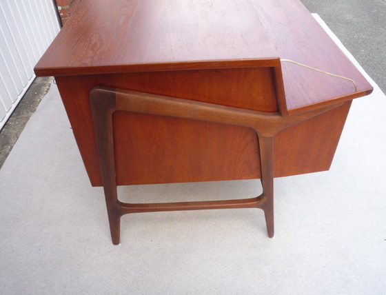 Indrukwekkend vintage teakhouten bureau – Wood (photo 3 of 12)