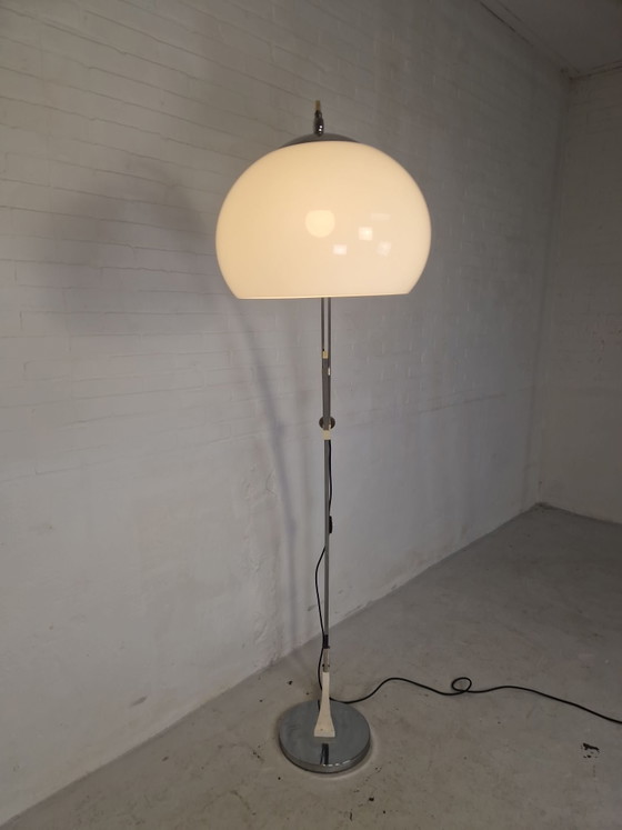 Lampada ad Arco Vintage Anni '70 – Lampade da terra, Vetro, Metallo (photo 7 of 7)