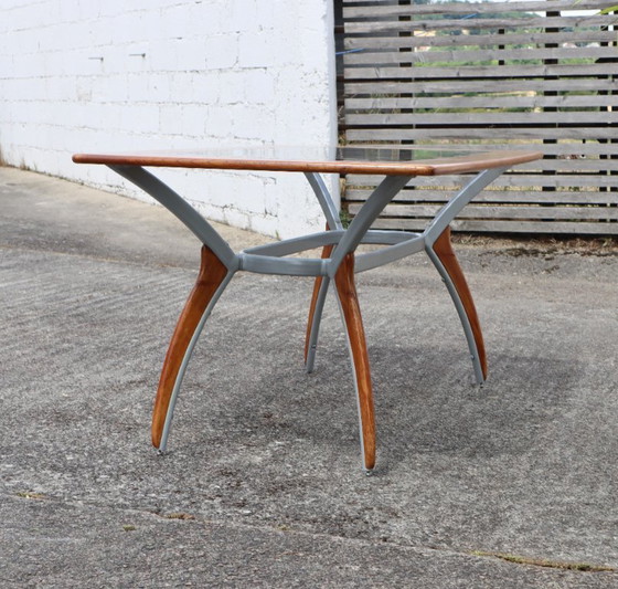 Image 1 of Italiaanse eettafel van glas, hout en metaal - Italiaanse design eettafel - jaren 80