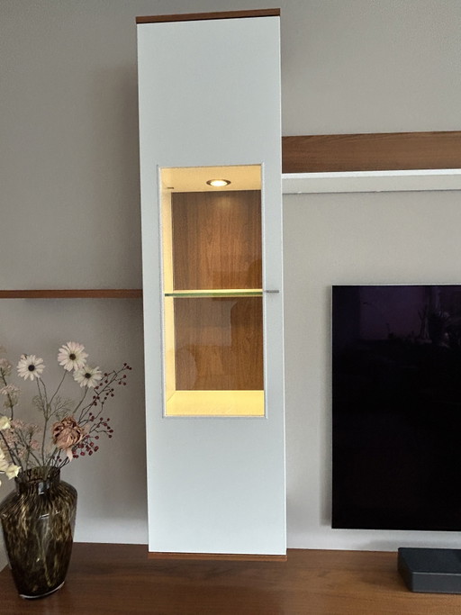 Precioso mueble de pared MUSTERRING - excelente estado