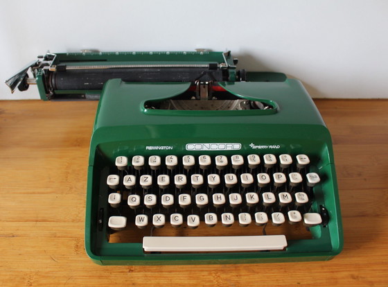 Image 1 of Remington Concord typemachine