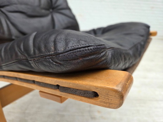 Image 1 of Années 1970, design norvégien d'Ingmar Relling, modèle de fauteuil lounge « Siesta ».