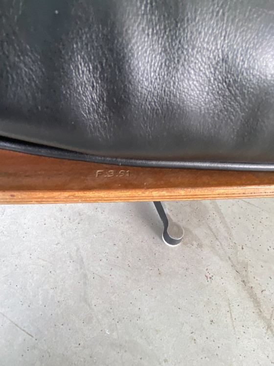 Charles e Ray Eames Lounge Chair e Ottomana 1991 – Charles & Ray Eames, Sedie e poltrone, Leather, Wood (photo 7 of 10)