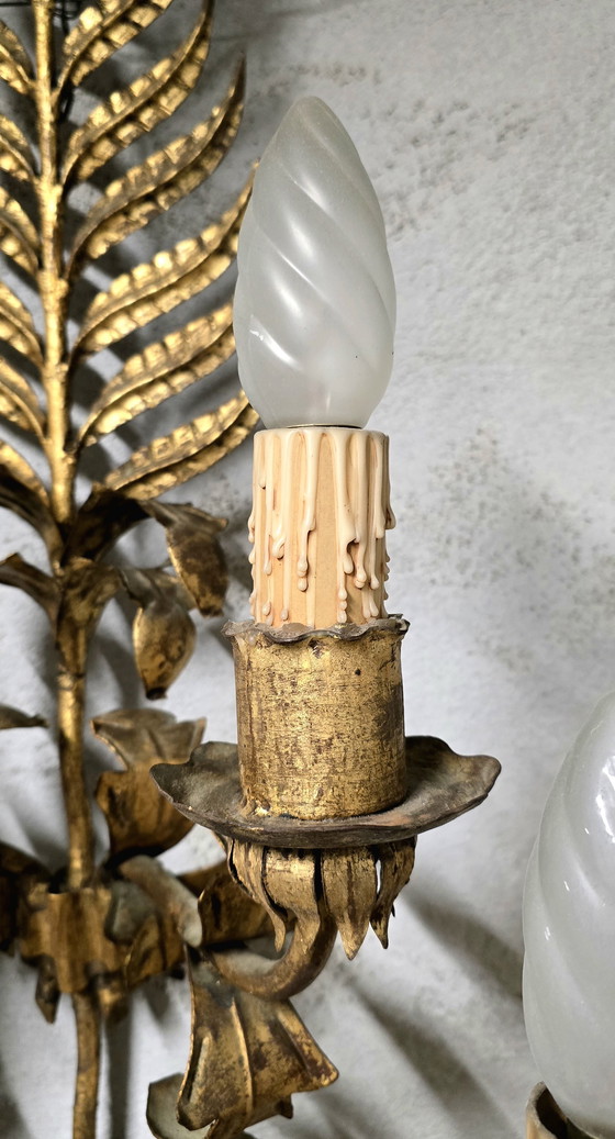 Image 1 of Coppia di grandi appliques dorate 1950