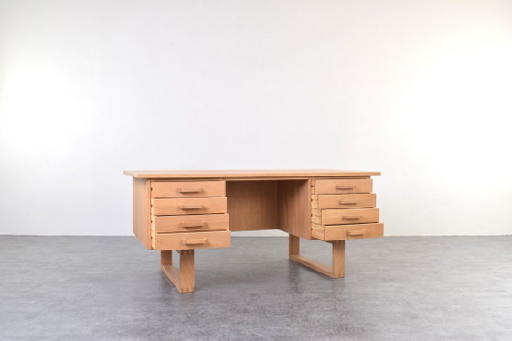 Escritorio independiente Mid-Century de roble de Torben Valeur & Henning Jensen para Dyrlund, años 60. – Wood (photo 4 of 19)