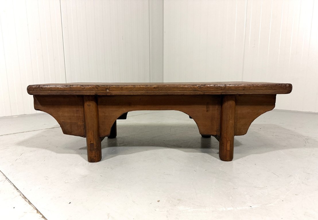 Rustic antique low coffee table side table 1900's | €350 | Whoppah