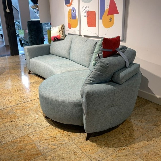 Image 1 of Fama Valentina Ecksofa mit Otis Couchtisch