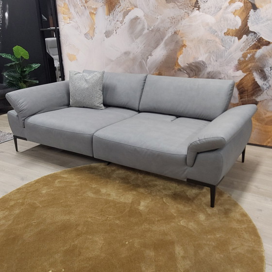 Image 1 of ROM1961 Wave 2.5-seater sofa