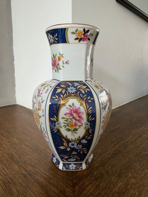 Imari Japanese vase