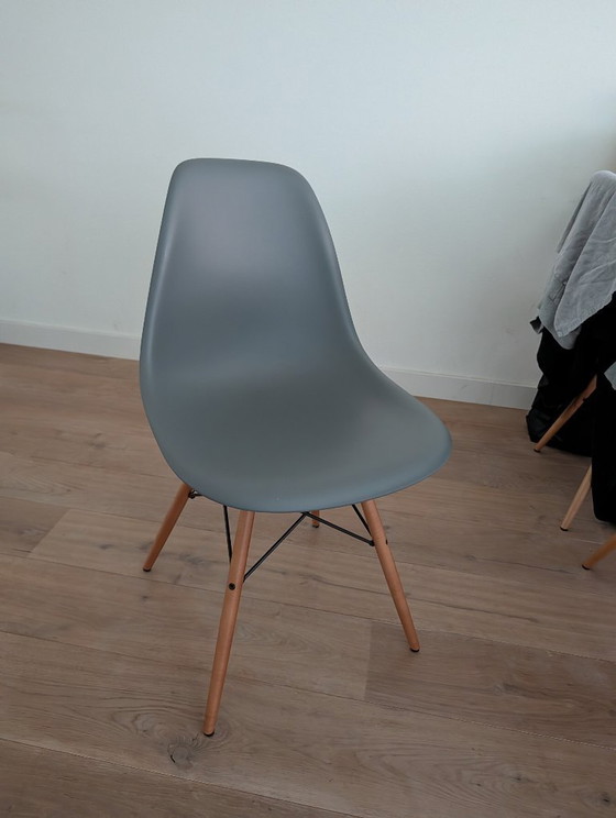Image 1 of 2x Vitra Eames DSW Graphite