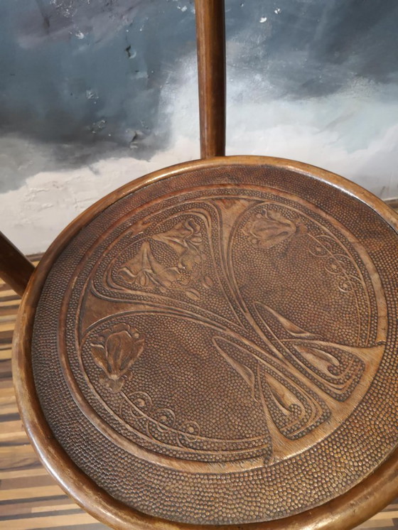 Image 1 of Authentieke BAUMANN bistrostel - Vintage gebogen hout met Art Nouveau-decoratie