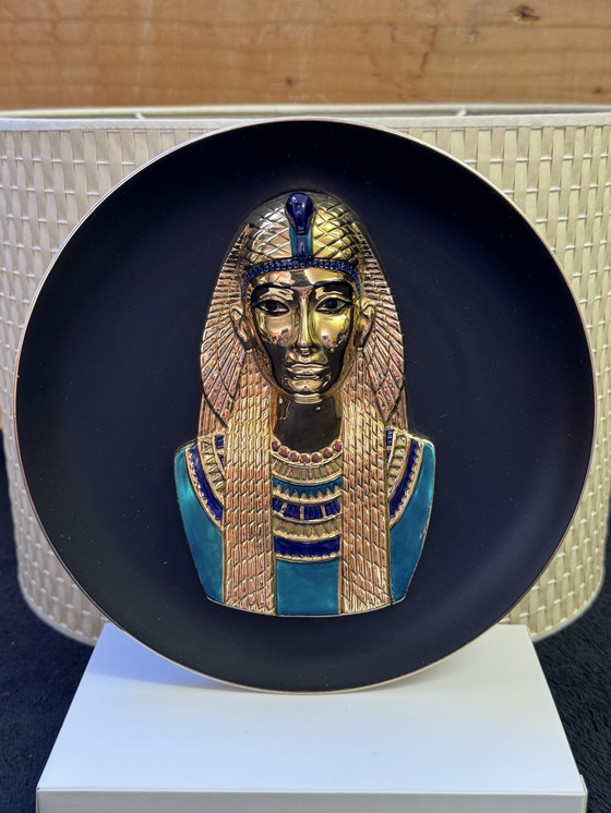 Image 1 of 𓂀 “Egypt: Splendors of an Ancient World” | 3D collector plates in 22-karat gold | Osiris Porcelain | Mint condition