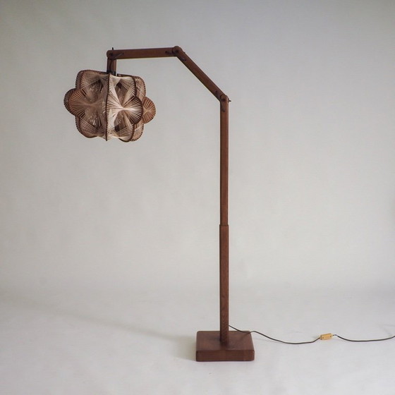 Image 1 of Lampadaire vintage danois avec abat-jour tissé