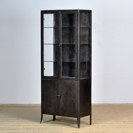 gepolijst ijzeren medisch kabinet, jaren 1950