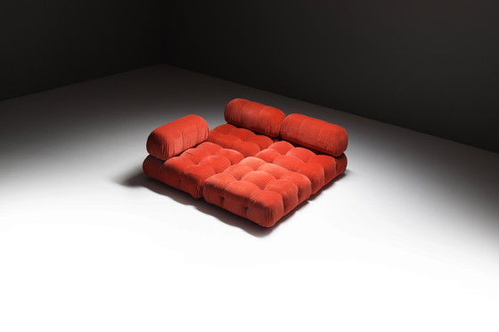 Image 1 of Modulaire bank Mario Bellini "Camaleonda" in rood ribfluweel - Vroege B&B Italia ed.