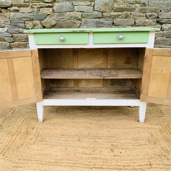 Image 1 of Buffet parisien vert et blanc