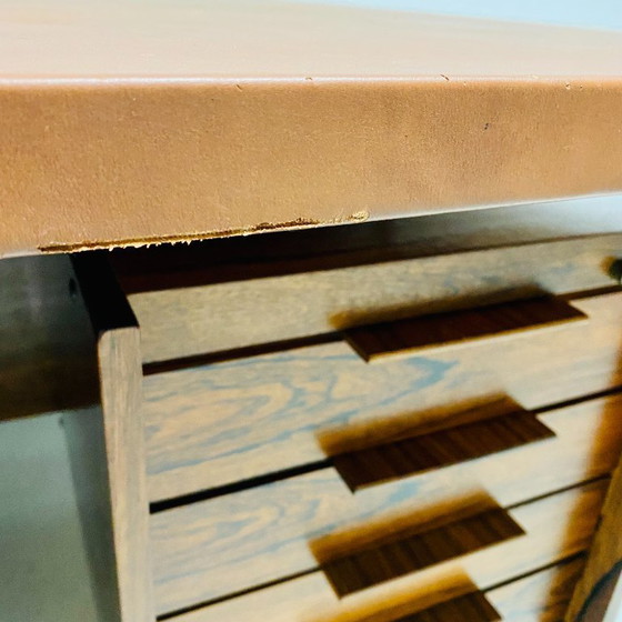 Image 1 of Mid Century Sven Ivar Dysthe para Dokka Mobler escritorio ejecutivo esquina Palisandro 1960