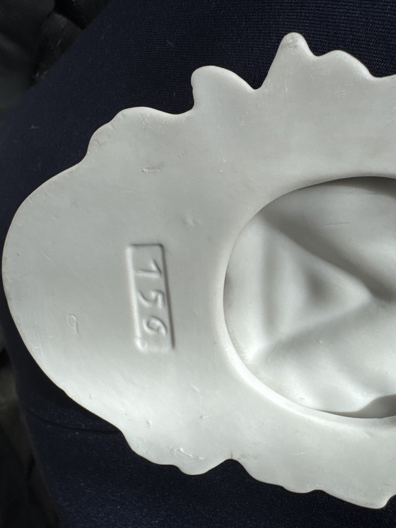 Image 1 of Bénitier ancien - Œil qui voit tout - Porcelaine biscuit, vers 1900