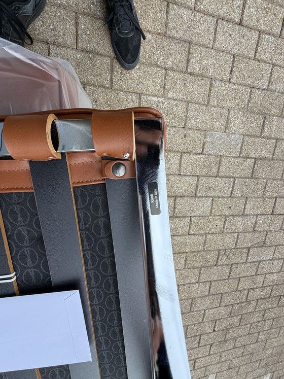 Image 1 of Lot de 2 fauteuils inclinables Knoll Barcelona d'origine + repose-pieds, cuir Venezia Cognac, neufs dans leur boîte.