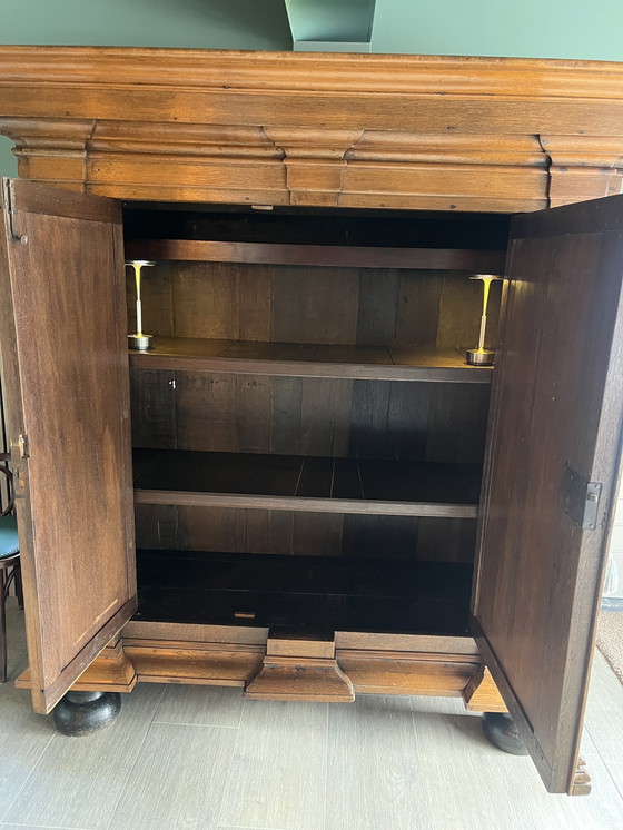 Image 1 of Antieke kleding - linnenkast