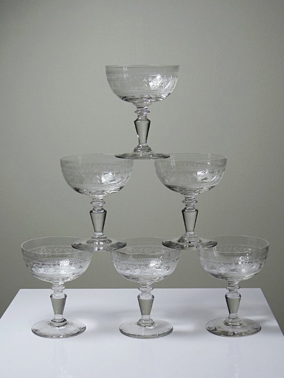 Image 1 of Set of 6 Antique Fine Crystal Champagne Glasses with Engraved Star Design, 19th-20th Century